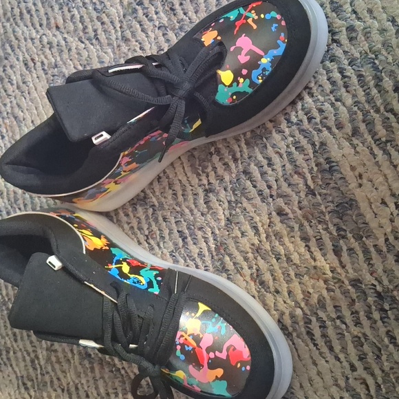 Splatter Paint Light Up Sneakers - Picture 6 of 6